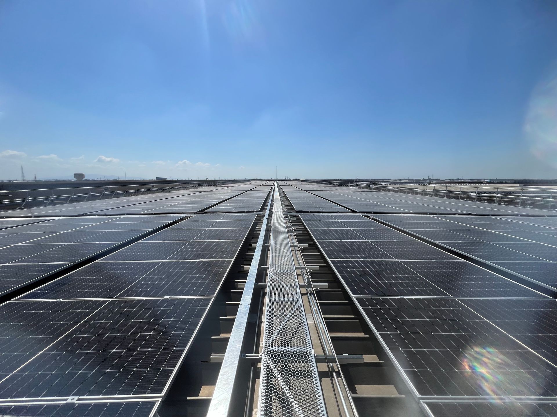 ออกแบบรับเหมาติดตั้งระบบโซลาร์ (Solar EPC)